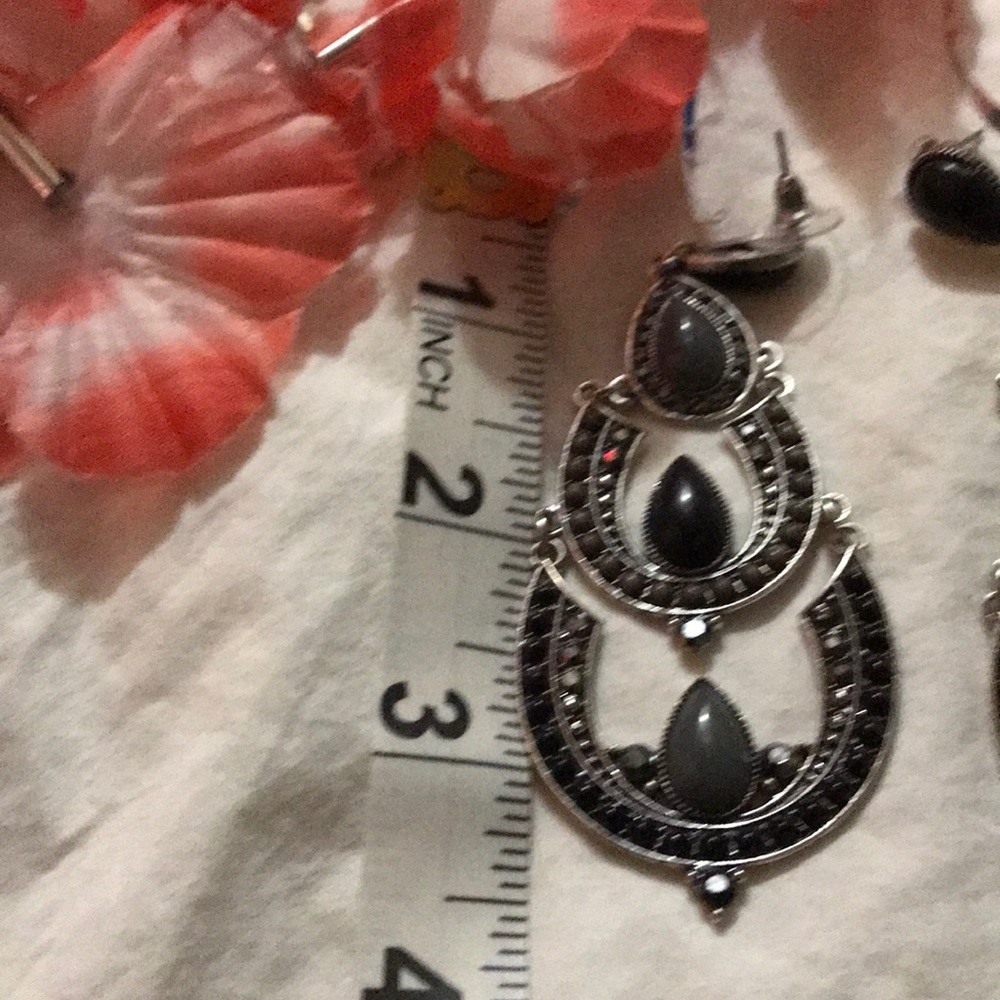 Earrings - Picture 3 of 3